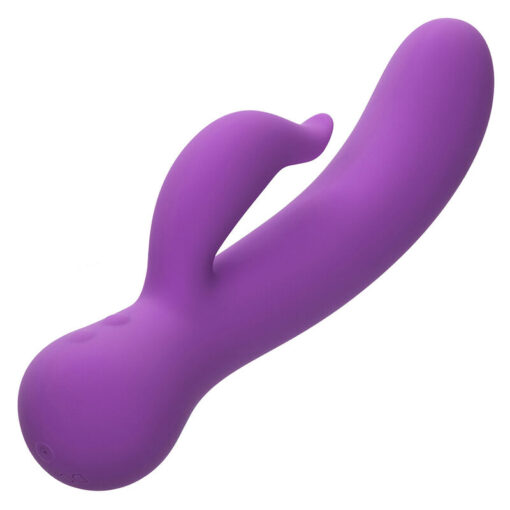 CALEXOTICS – FIRST TIME VIBRADOR COMPLACIENTE RECARGABLE MORADO - intimamenities.com