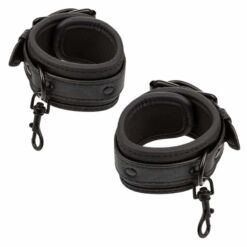 Comprar CALEXOTICS - NOCTURNAL CONECTOR HOG TIE CUERO AJUSTABLE NEGRO al mejor precio - Envíos Discretos
