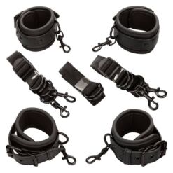 Comprar CALEXOTICS - NOCTURNAL RESTRICCIONES DE CAMA CUERO AJUSTABLE NEGRO al mejor precio - Envíos Discretos