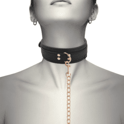 Comprar COQUETTE CHIC DESIRE - FANTASY COLLAR CUERO VEGANO CON CORREA Y FORRO DE NEOPRENO al mejor precio - Envíos Discretos