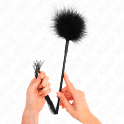 KINK - LÁTIGO DE SILICONA CON PLUMAS PARA COSQUILLAS 47 CM - piKanteo | Despierta tu lado más piKante