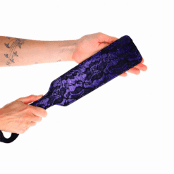 KINK - PALA DE PIEL DISEÑO ESCÁNDALO 37 X 7 CM - piKanteo | Despierta tu lado más piKante