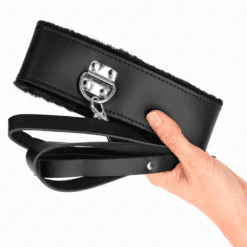 Comprar KINK - COLLAR CON CORREA 116 CM DE PIEL NEGRO AJUSTABLE 40-48 CM X 6 CM al mejor precio - Envíos Discretos