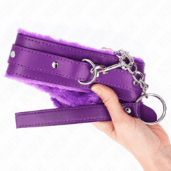 Comprar KINK - COLLAR CON CORREA 65 CM CON RESTRICCIONES MORADO AJUSTABLE 36-42 CM X 5.5 CM al mejor precio - Envíos Discretos