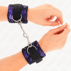 Comprar KINK - MUÑEQUERAS CORTAS DE ENCAJE TERCIOPELO Y UNIÓN DE NYLON VIOLETA/NEGRO 23 X 6.5 CM al mejor precio - Envíos Discretos
