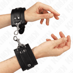 Comprar KINK - MUÑEQUERAS ESTILO MAZMORRA CON CERRADURA NEGRO AJUSTABLE 21-28 CM X 5.5 CM al mejor precio - Envíos Discretos