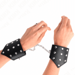 Comprar KINK - MUÑEQUERAS ESTILO PUNTIAGUDO NEGRO CON CADENA AJUSTABLE 17-23 CM X 8.5 CM al mejor precio - Envíos Discretos