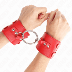 Comprar KINK - MUÑEQUERAS FIJAS CON ANILLA Y TACHUELAS ROJO AJUSTABLE 17-22 CM X 6.5 CM al mejor precio - Envíos Discretos