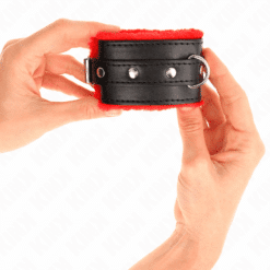 Comprar KINK - MUÑEQUERAS FORRADAS PREMIUM ROJO CON CORREA NEGRO AJUSTABLE 17-29 CM X 6 CM al mejor precio - Envíos Discretos