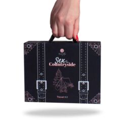 Comprar SECRETPLAY - SEX IN THE COUNTRYSIDE TRAVEL KIT (ES/EN/DE/FR/NL/PT) al mejor precio - Envíos Discretos