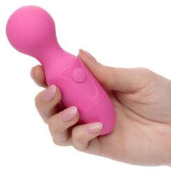 Comprar CALEXOTICS - FIRST TIME MASAJEADOR RECARGABLE 10 VIBRACIONES ROSA al mejor precio - Envíos Discretos