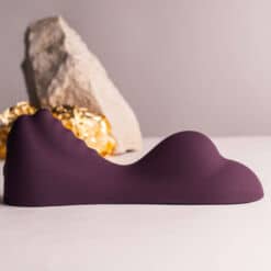 ROCKS- OFF - RUBY GLOW VIBRADOR SIT-ON MORADO - piKanteo | Despierta tu lado más piKante