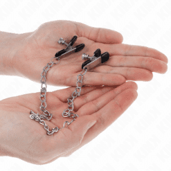 Comprar KINK - PINZAS PARA PEZONES PLANAS NEGRO CON CADENA PLATEADO 34 CM al mejor precio - Envíos Discretos