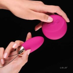 Comprar LELO - LYLA 2 INSIGNIA DESIGN EDITION HUEVO-MASAJEADOR FUCSIA al mejor precio - Envíos Discretos