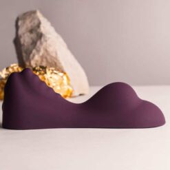 Comprar ROCKS- OFF - RUBY GLOW VIBRADOR SIT-ON MORADO al mejor precio - Envíos Discretos