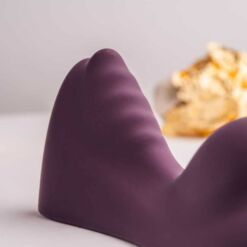 Comprar ROCKS- OFF - RUBY GLOW VIBRADOR SIT-ON MORADO al mejor precio - Envíos Discretos