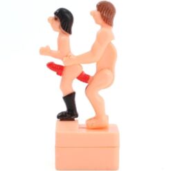 Comprar DIABLO PICANTE - MUÑECO BROMA POSTURA SEXUAL POR DETRÁS CON CUERDA HOMBRES al mejor precio - Envíos Discretos
